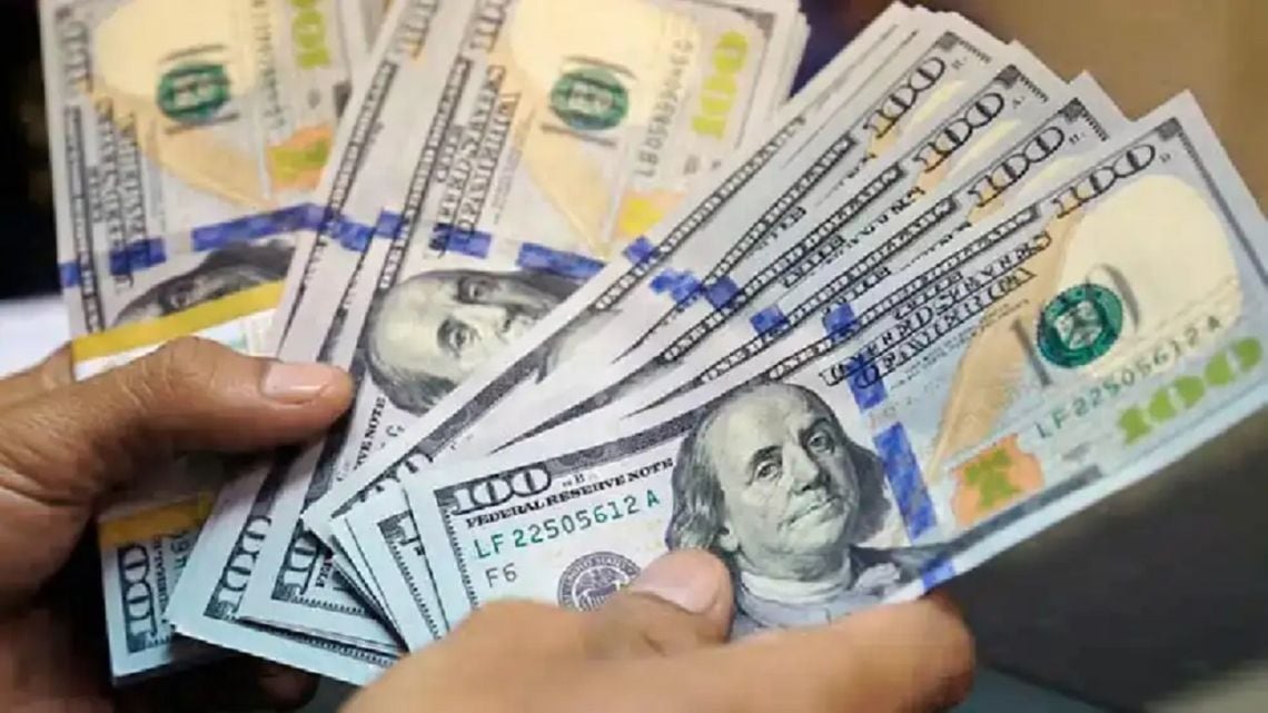 El dólar informal terminó el lunes a $1.575 y las cotizaciones financieras mostraron diferencias
